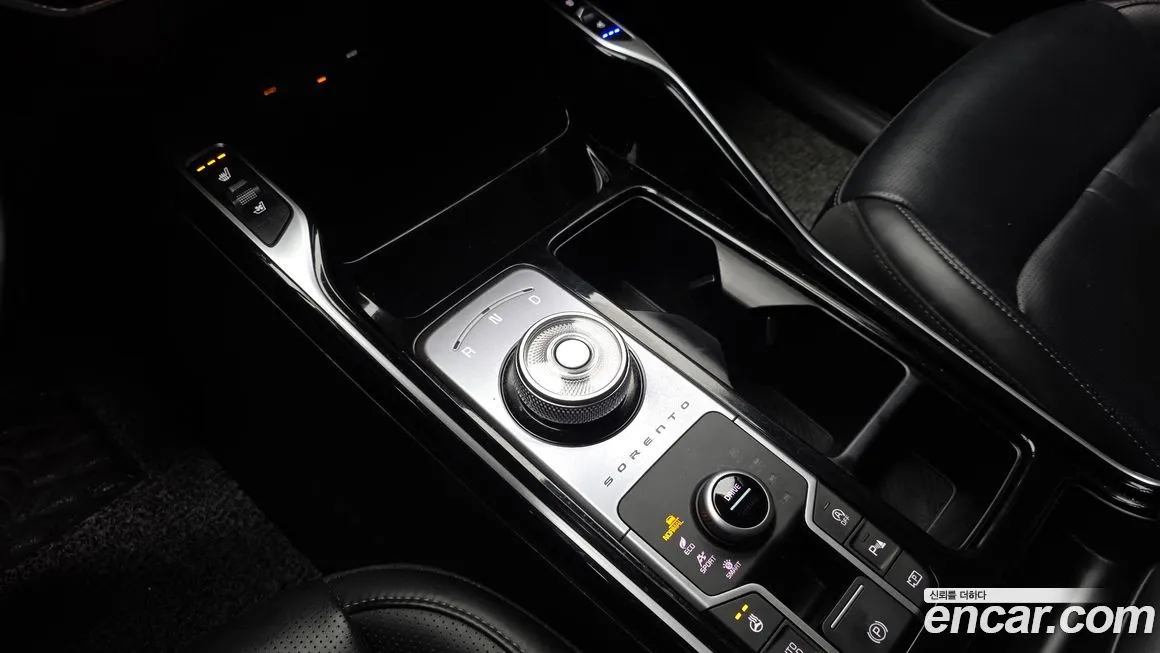 Kia Sorento — фото 6