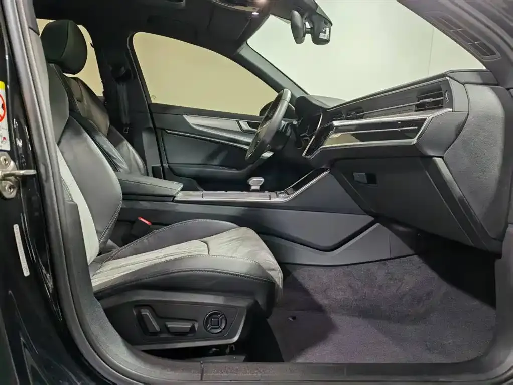 Audi A6L New Energy 2021 из CN, фото 5
