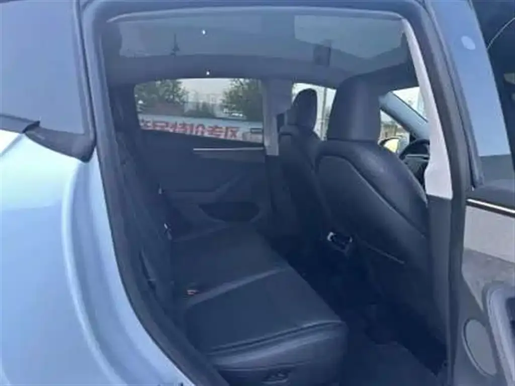 Tesla Model Y 2025 из CN, фото 3