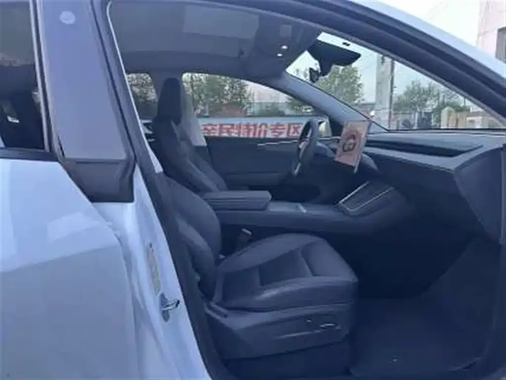 Tesla Model Y 2025 из CN, фото 5