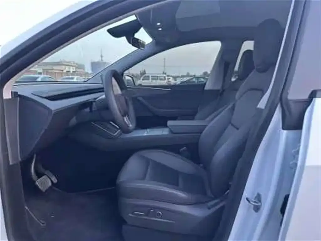 Tesla Model Y 2025 из CN, фото 6