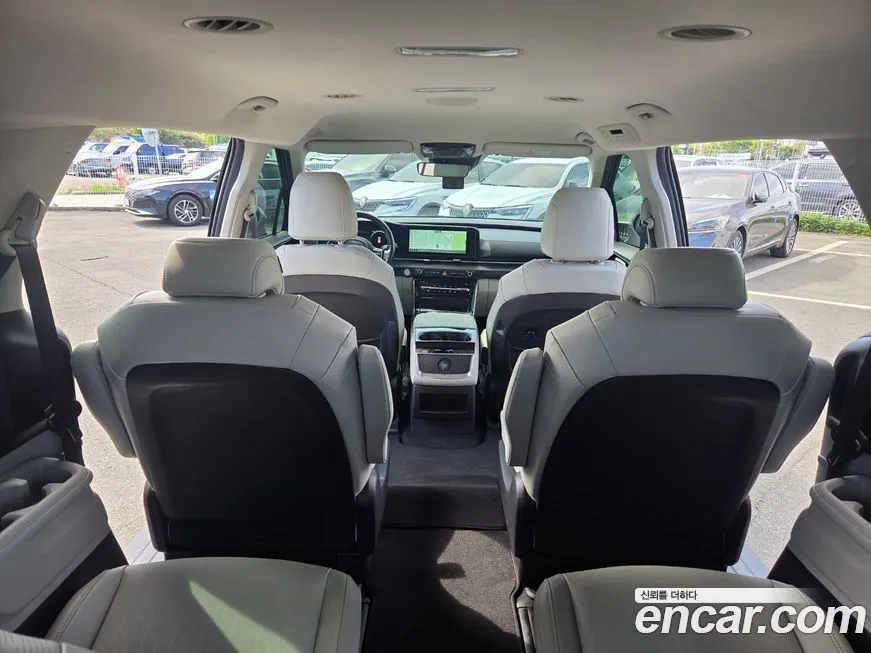 Kia Carnival — фото 10