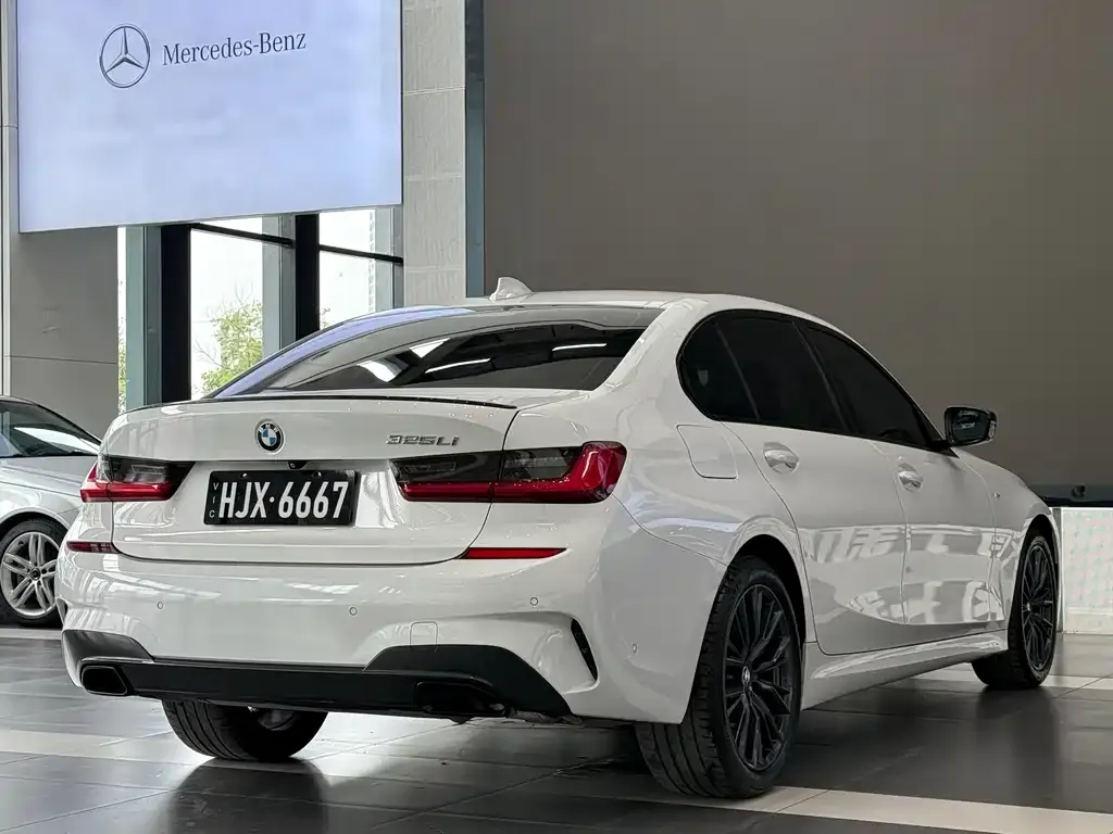 BMW 3 Series 2021 из CN, фото 8