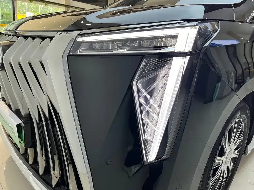 GAC Motor Trumpchi E9 — фото 8