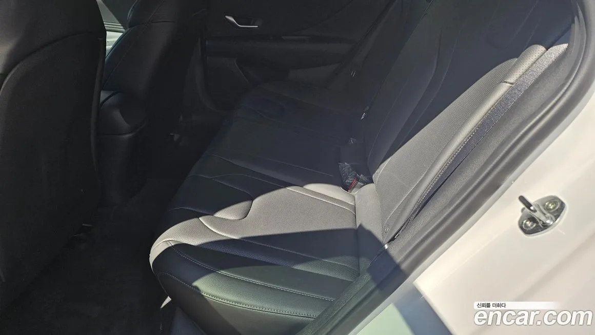 Hyundai AVANTE — фото 2