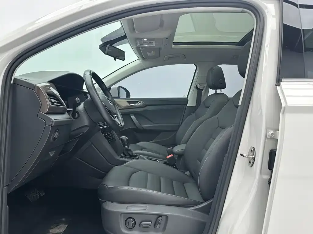 Volkswagen Tharu 2022 из CN, фото 10