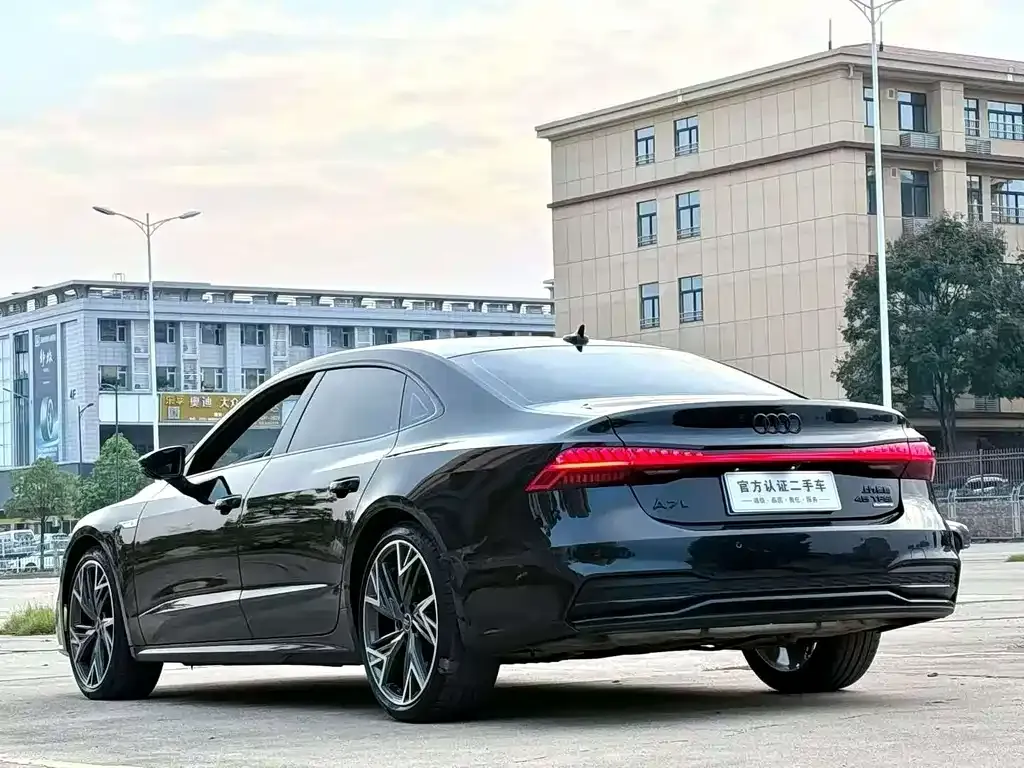 Audi A7L 2024 из CN, фото 5