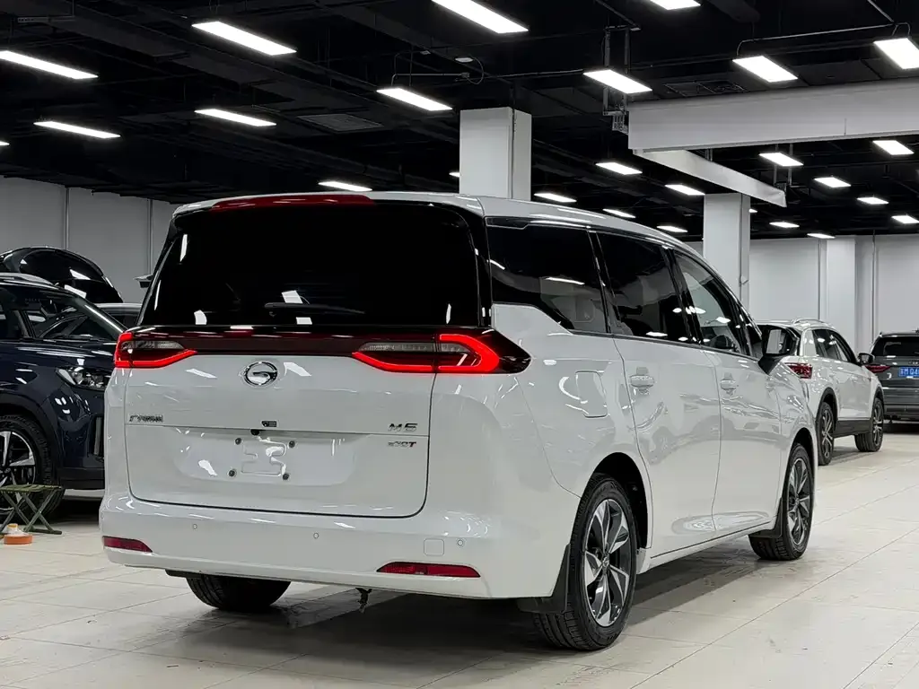 GAC Motor Trumpchi M6 — фото 10