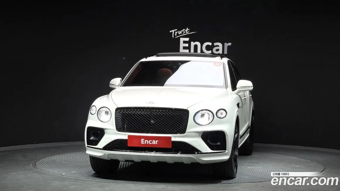 Bentley Bentayga 2023 из KR, фото 2