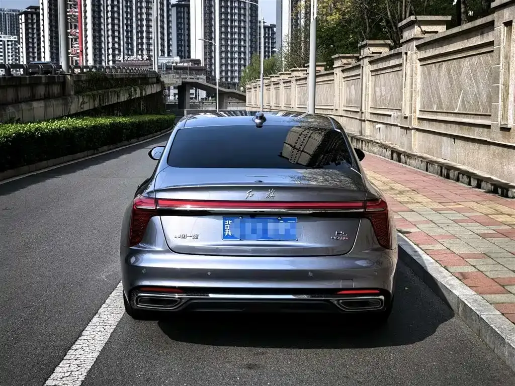 Hongqi H5 — фото 8