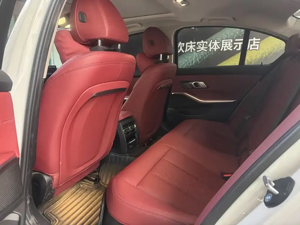 BMW 3 Series 2024 из CN, фото 3