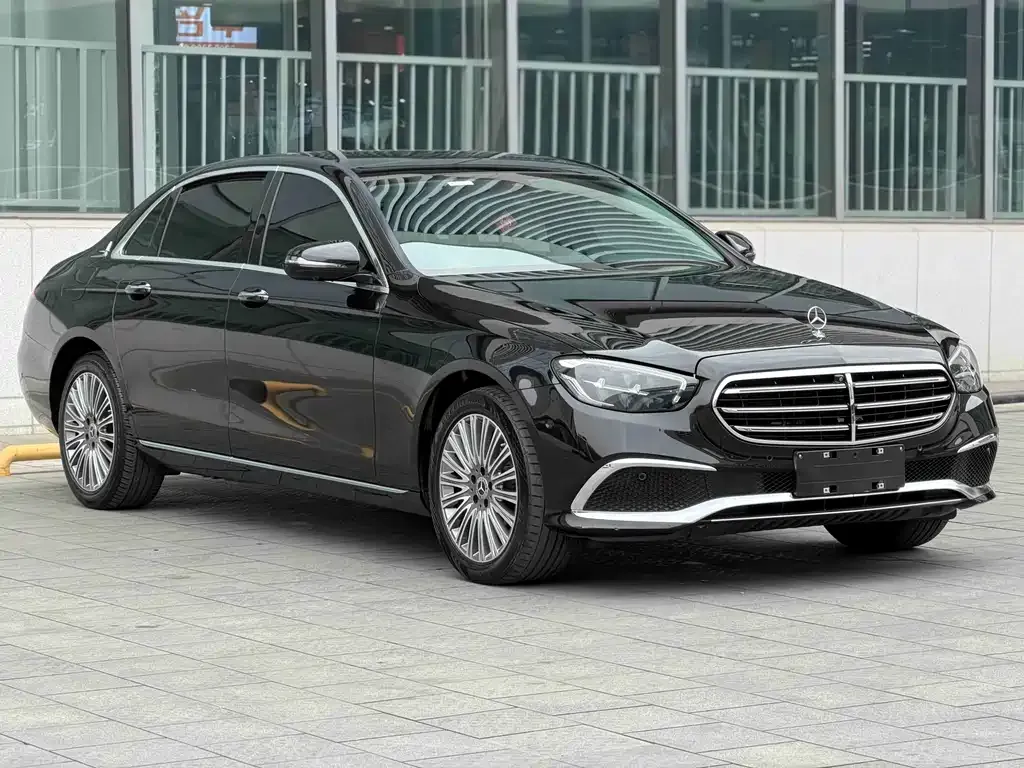 Mercedes-Benz E-Class — фото 10