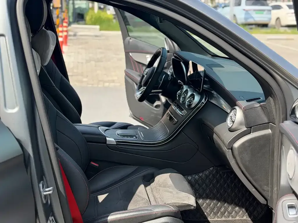 Mercedes-Benz GLC AMG 2023 из CN, фото 3