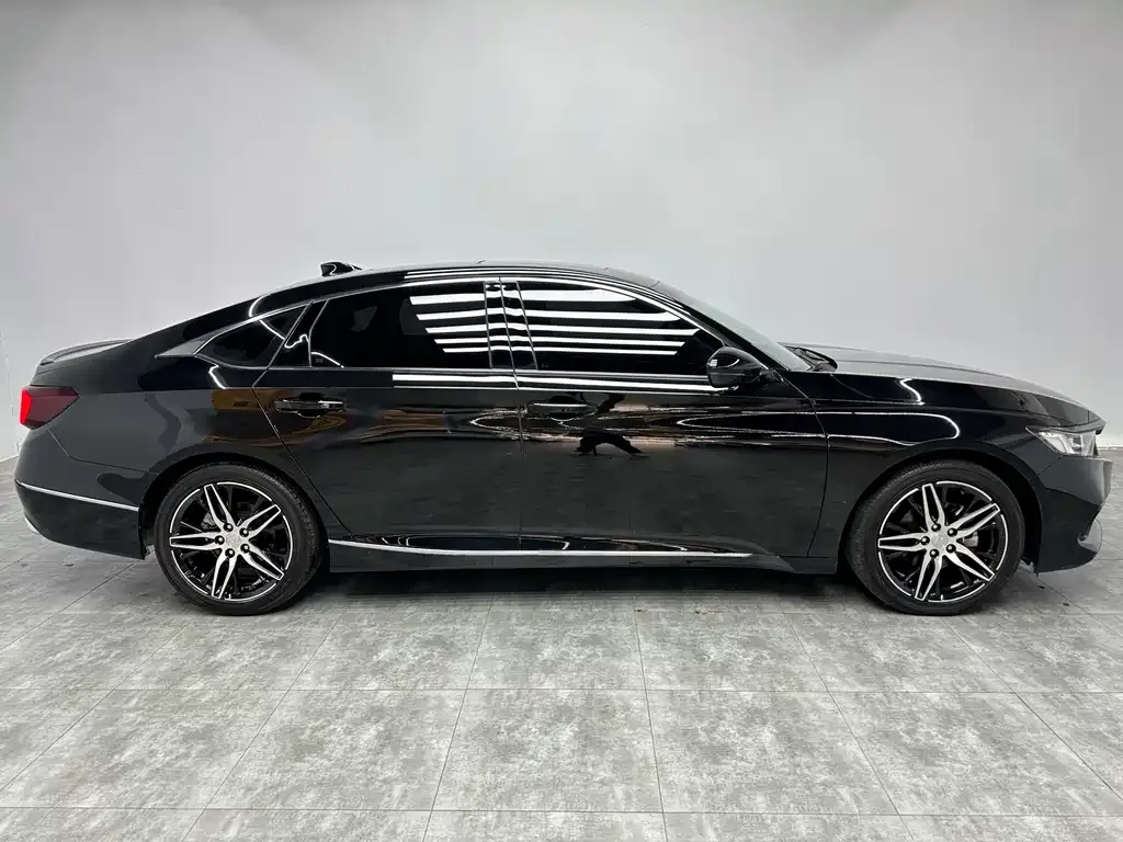 Honda Accord — фото 3