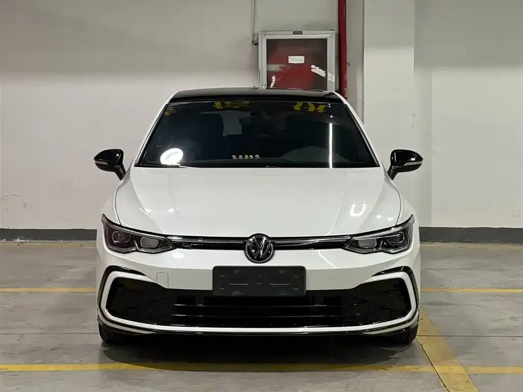 Volkswagen Golf 2022 из CN, фото 2