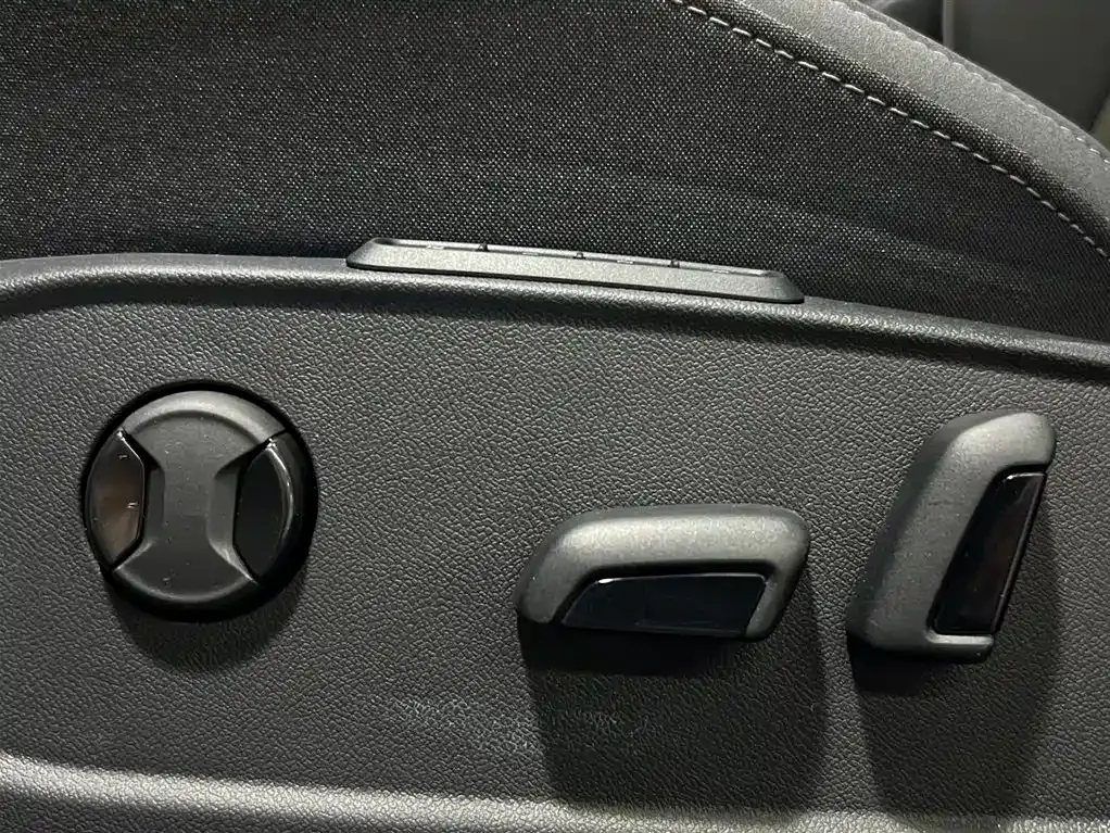 Volkswagen Golf 2022 из CN, фото 10