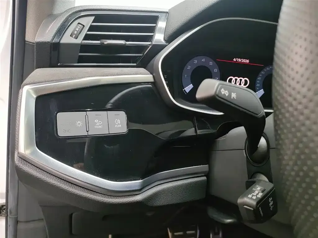 Audi Q3 Sportback — фото 4