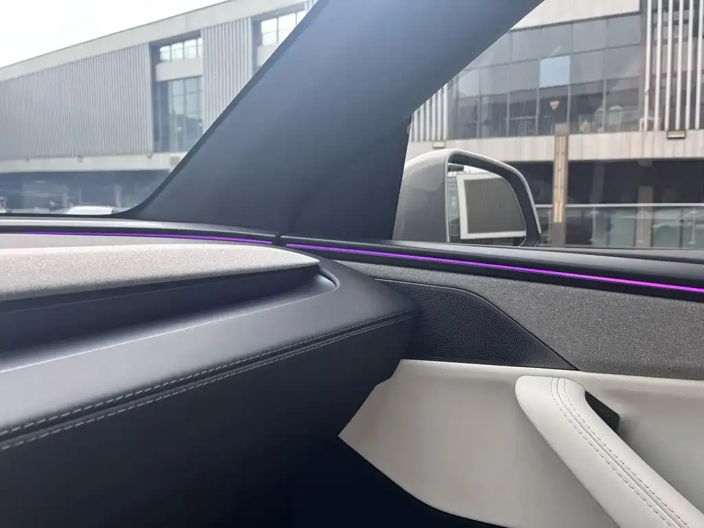 Tesla Model Y L 2025 из CN, фото 3