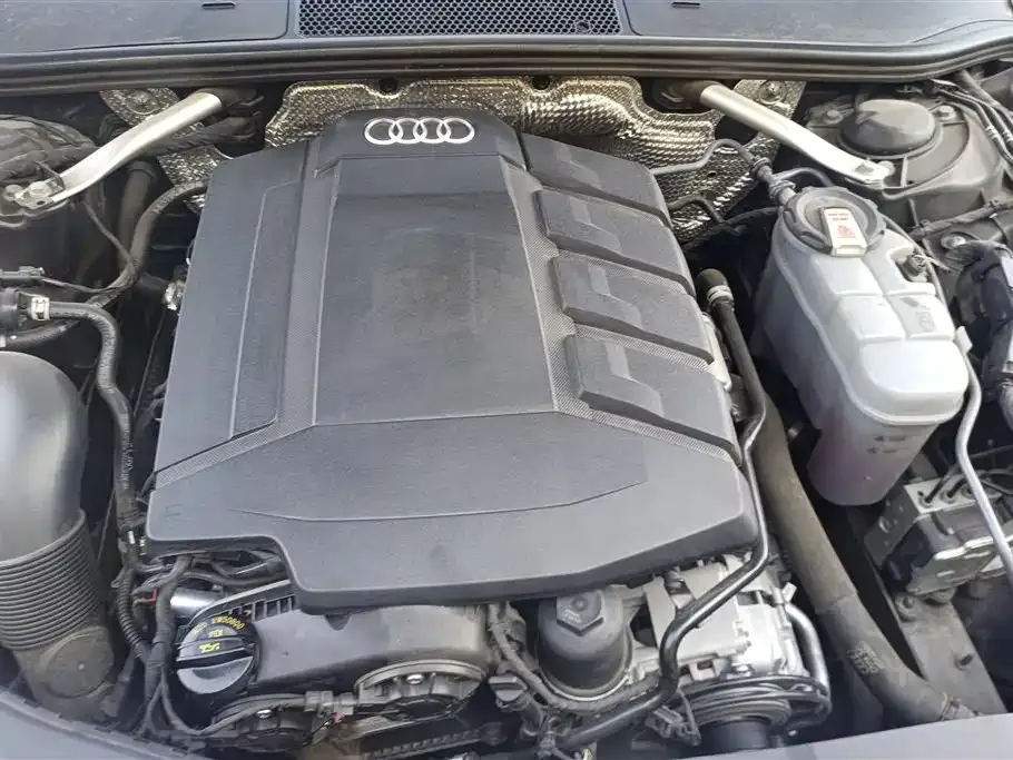 Audi A6L — фото 9