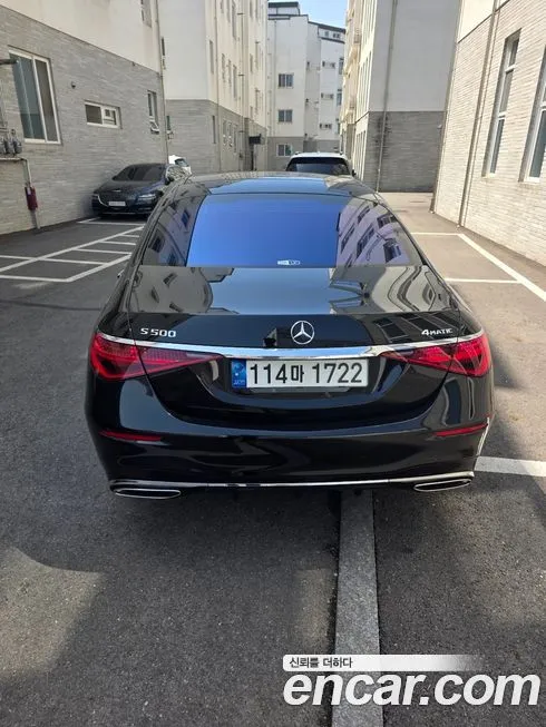 Mercedes-Benz S-Class