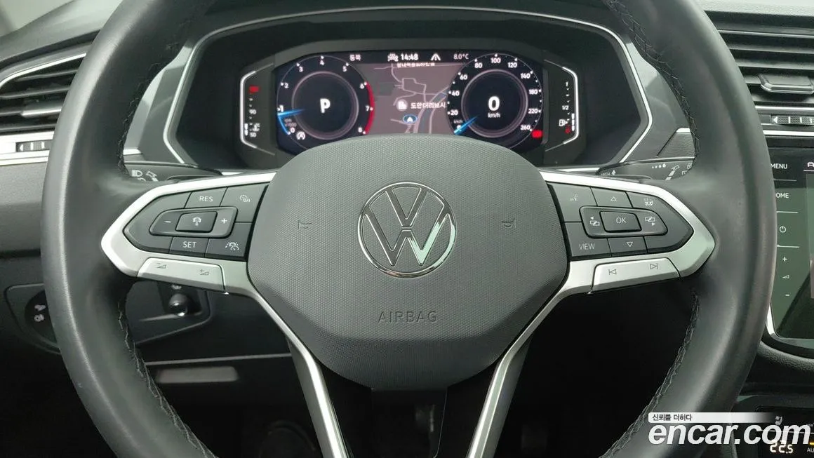 Volkswagen Tiguan — фото 8