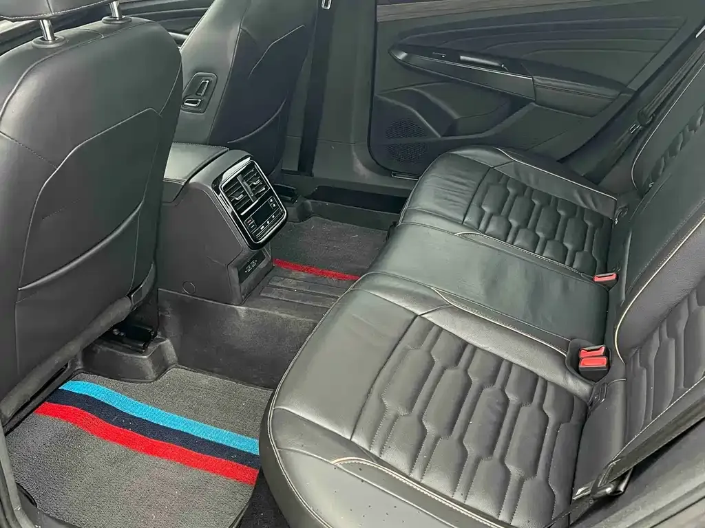 Volkswagen Passat New Energy 2021 из CN, фото 3