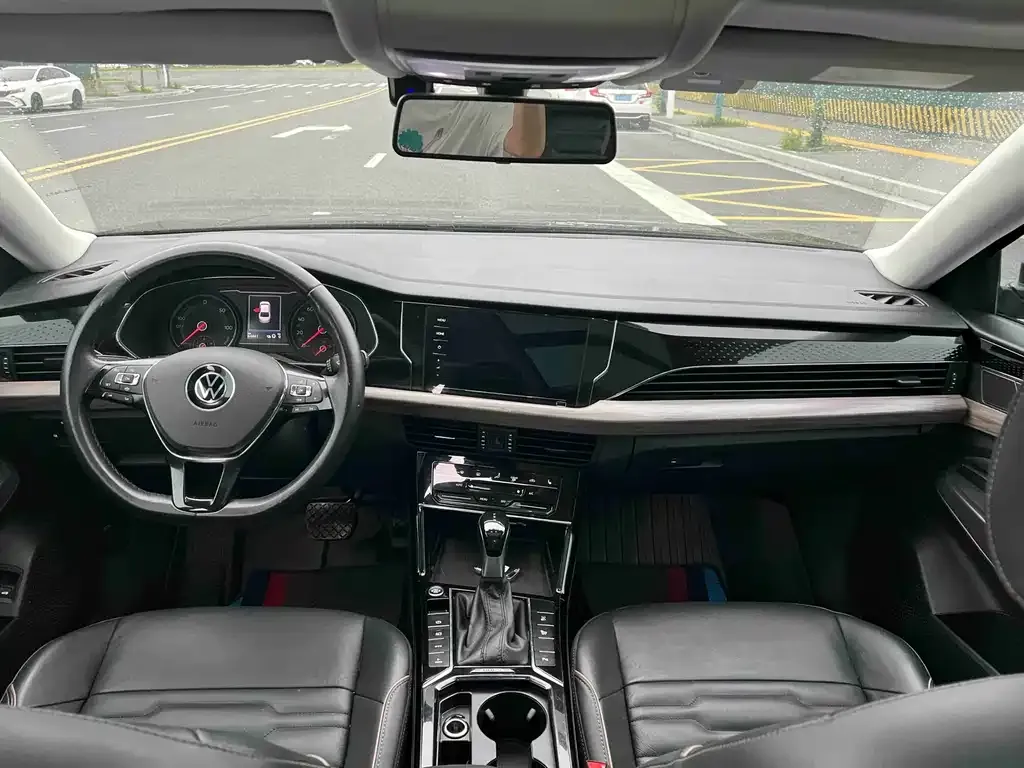 Volkswagen Passat New Energy 2021 из CN, фото 2