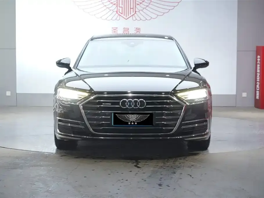 Audi A8 — фото 5