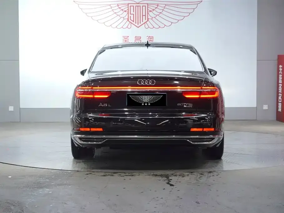 Audi A8 — фото 8