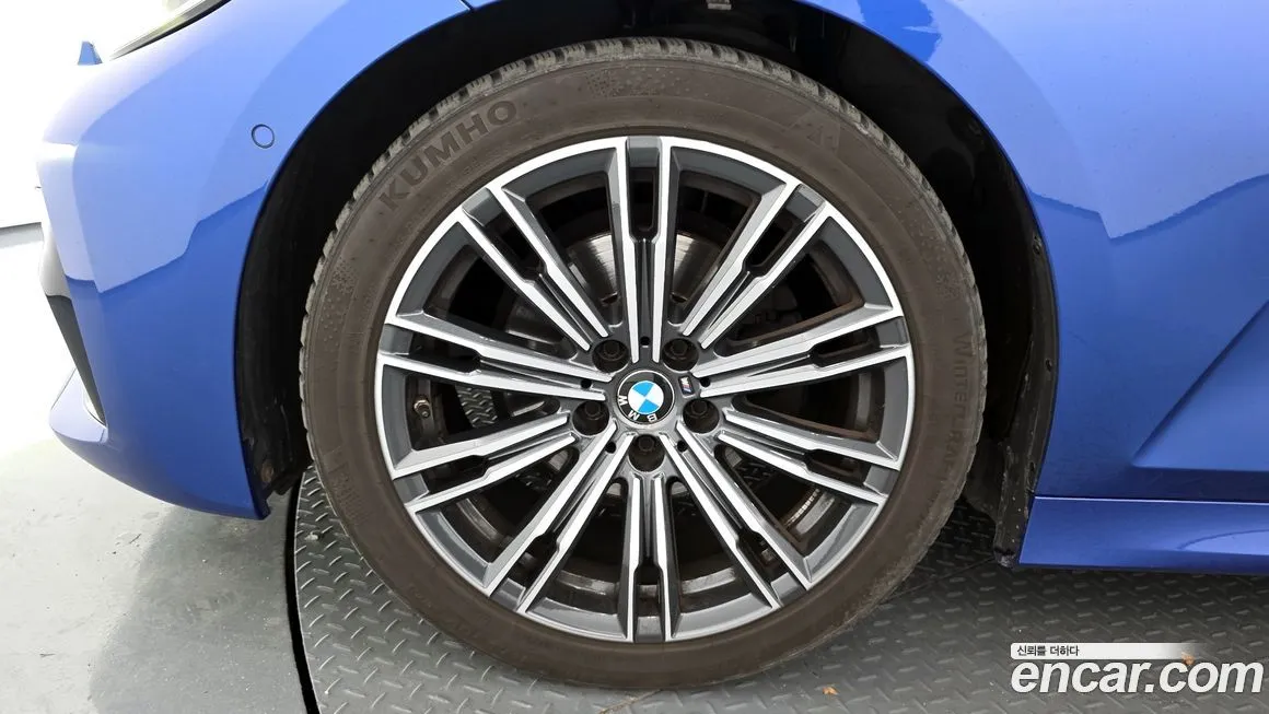 BMW 3-Series 2022 из KR, фото 4