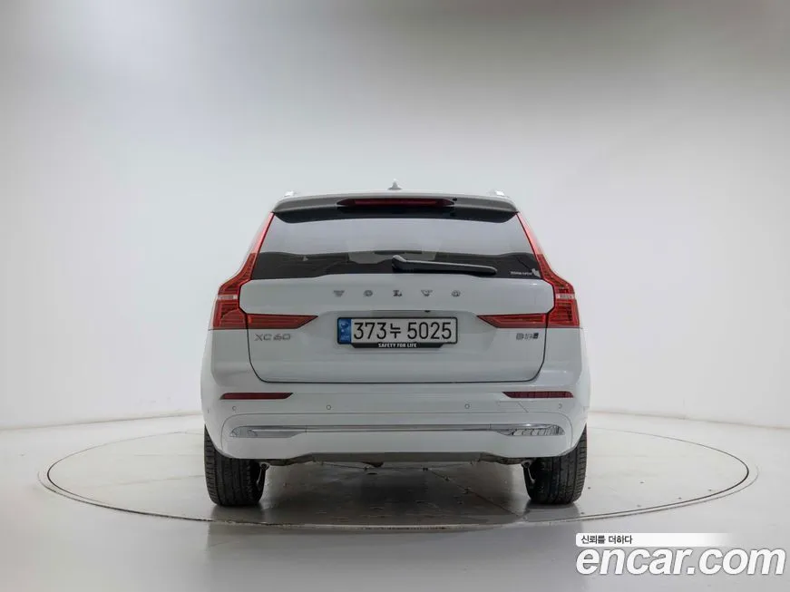 Volvo XC60 — фото 4