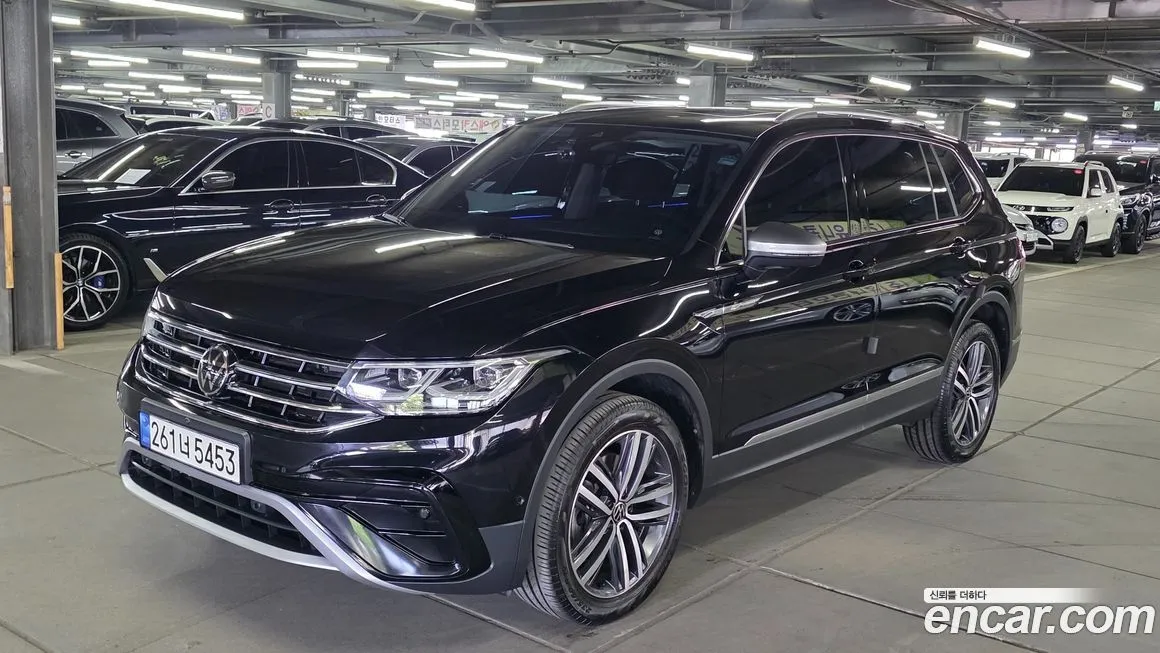 Volkswagen Tiguan — фото 1