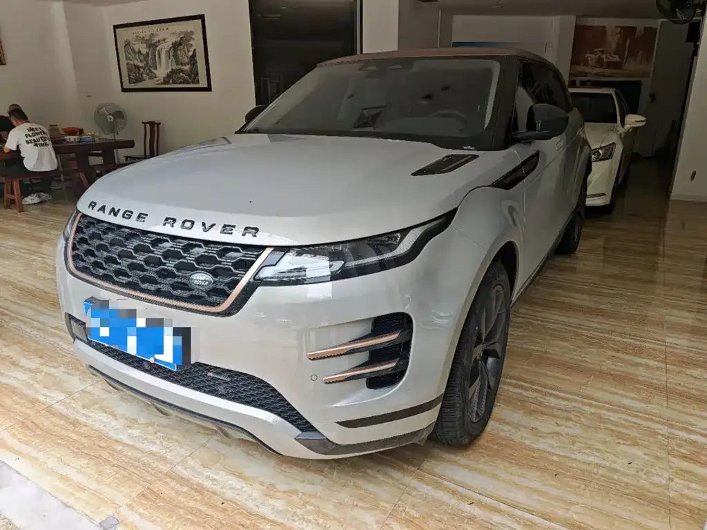 Land Rover Evoque — фото 1