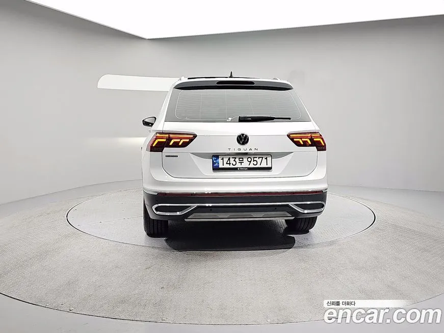 Volkswagen Tiguan — фото 5