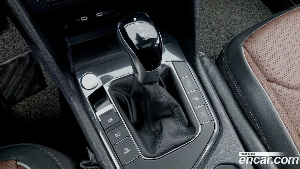 Volkswagen Tiguan — фото 8