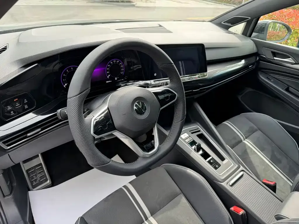 Volkswagen Golf 2022 из CN, фото 3