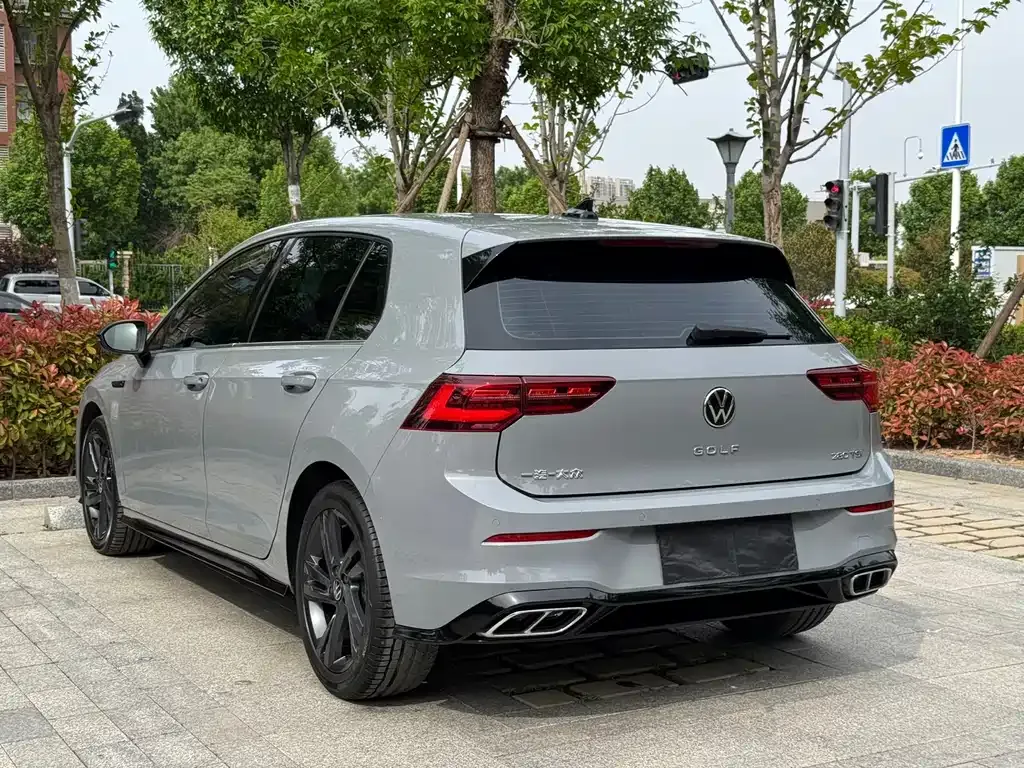 Volkswagen Golf 2022 из CN, фото 8