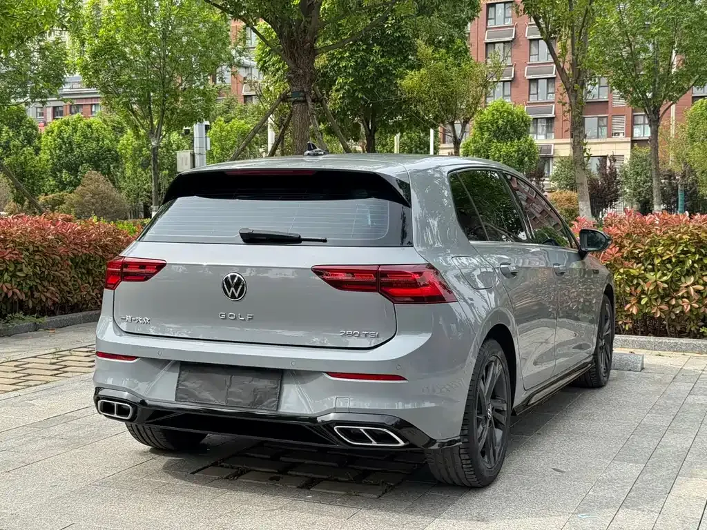 Volkswagen Golf 2022 из CN, фото 10