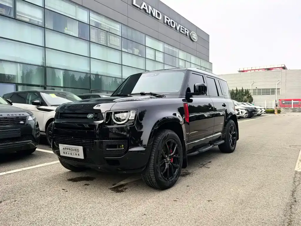 Land Rover Defender — фото 1