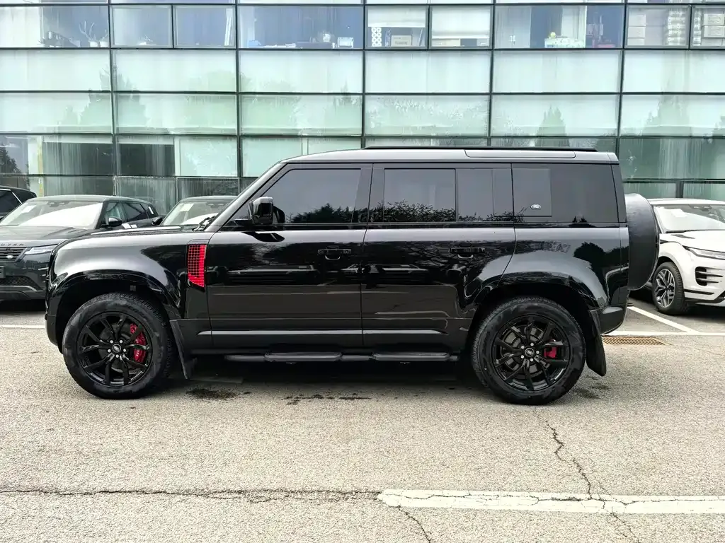 Land Rover Defender — фото 9