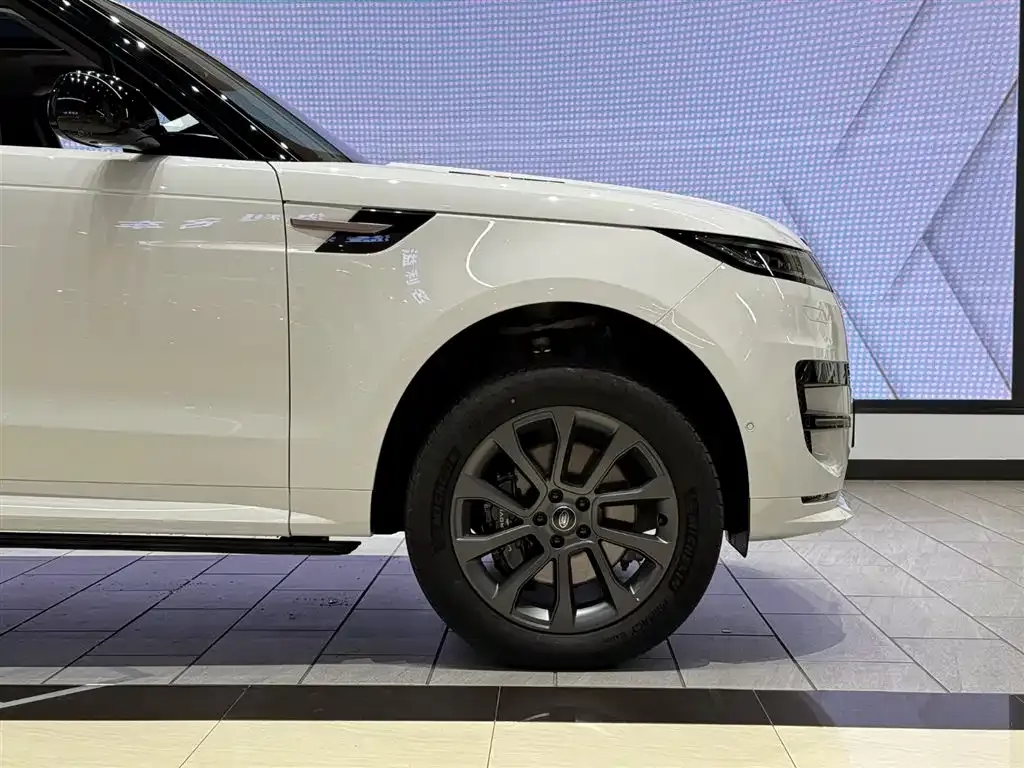 Land Rover Sport — фото 8