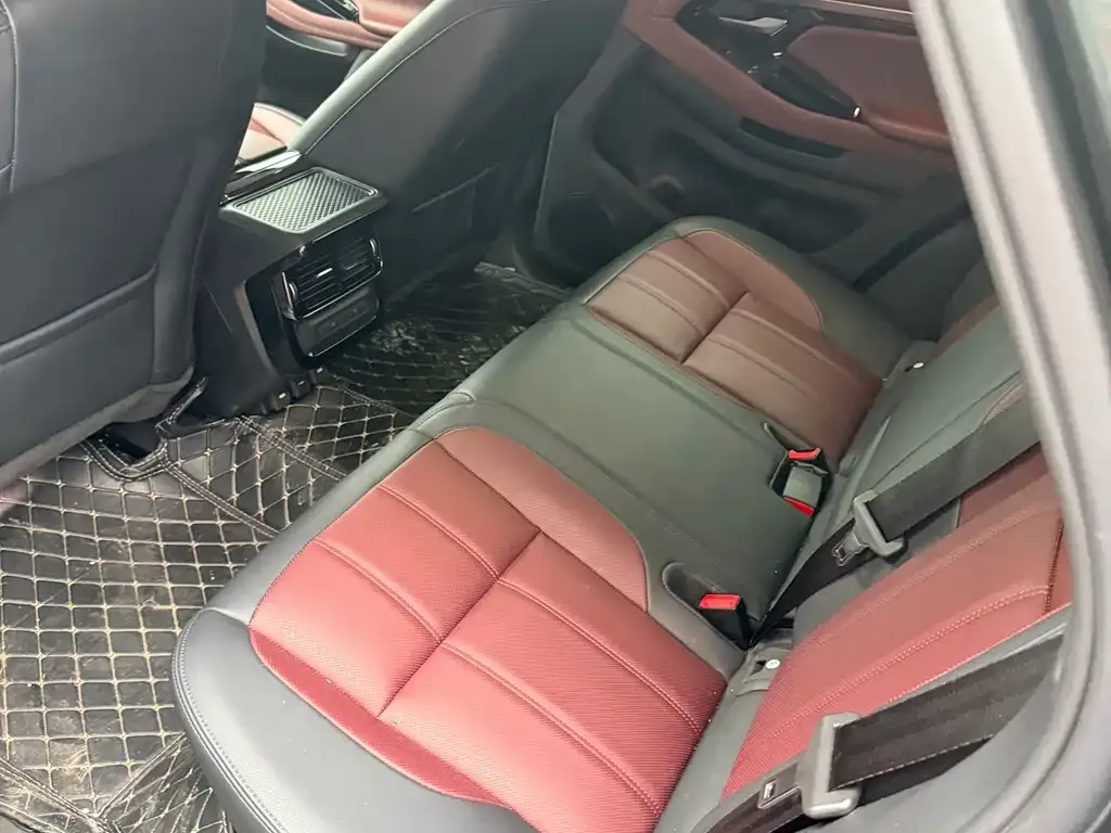 Land Rover Evoque 2023 из CN, фото 3