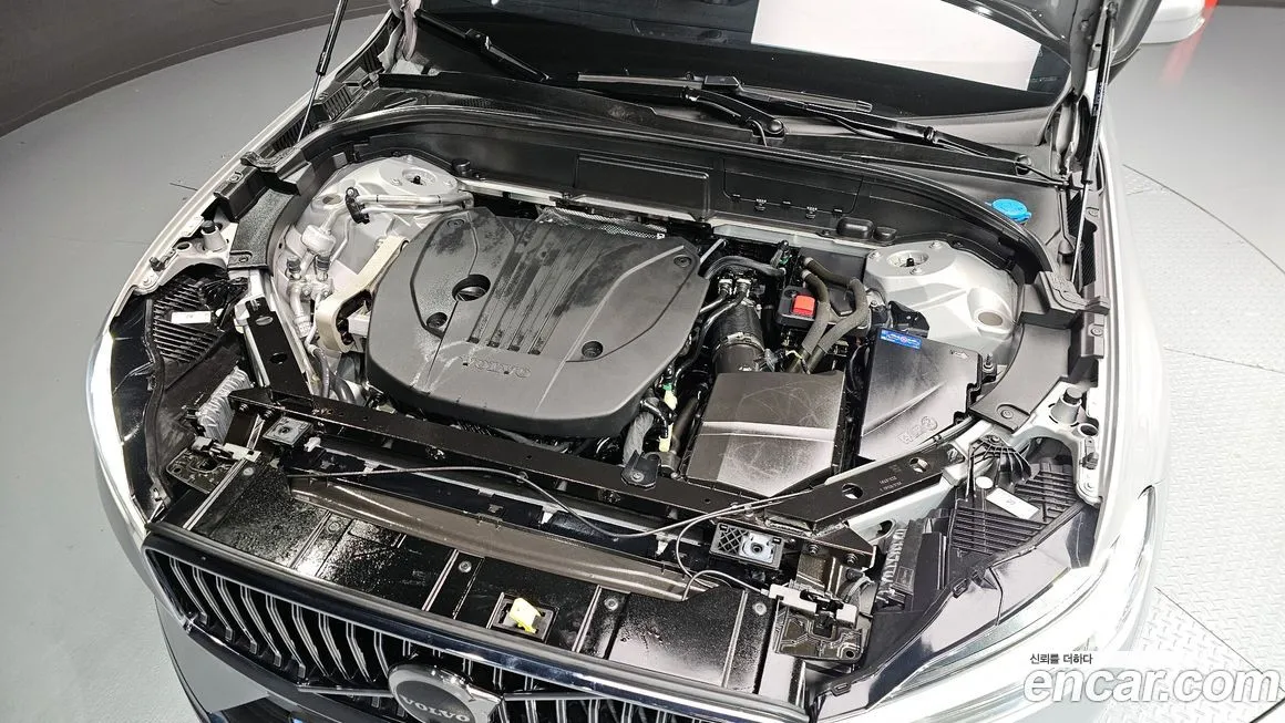 Volvo XC60 2022 из KR, фото 10