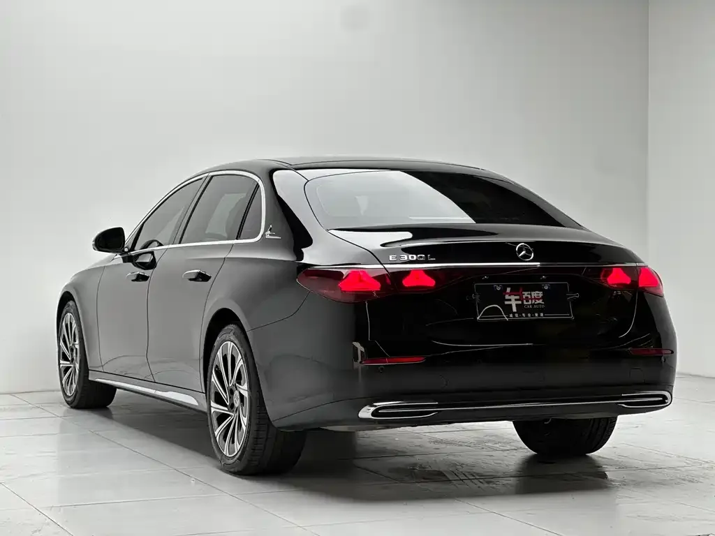 Mercedes-Benz E-Class 2024 из CN, фото 3