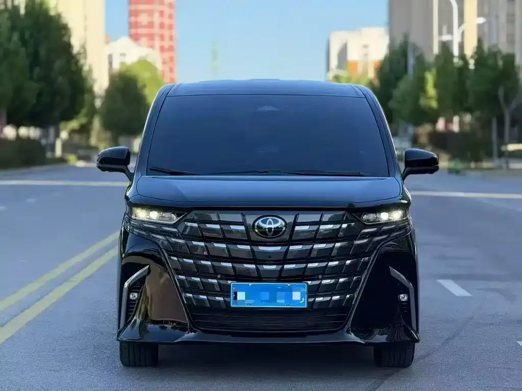 Toyota Alphard — фото 6