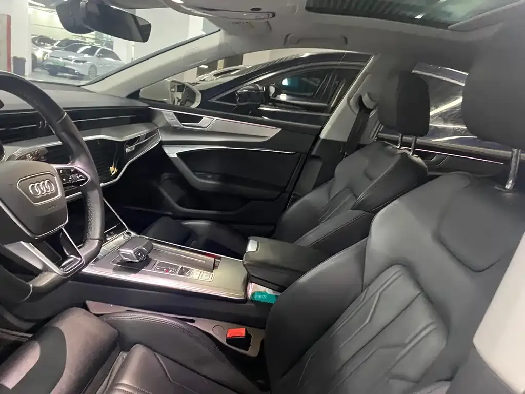 Audi A7 2022 из CN, фото 9