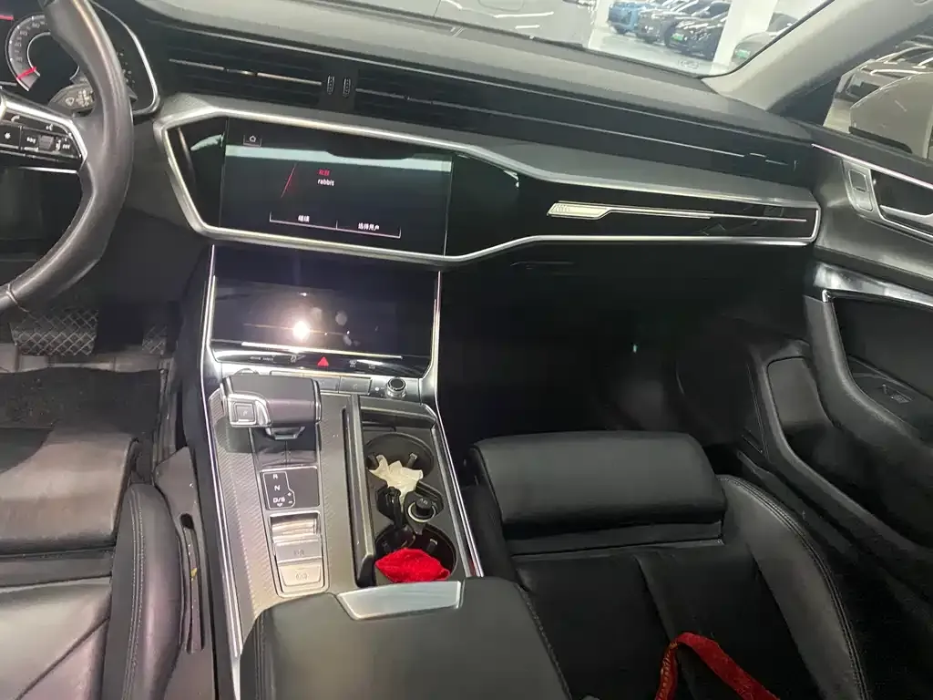 Audi A7 2022 из CN, фото 7