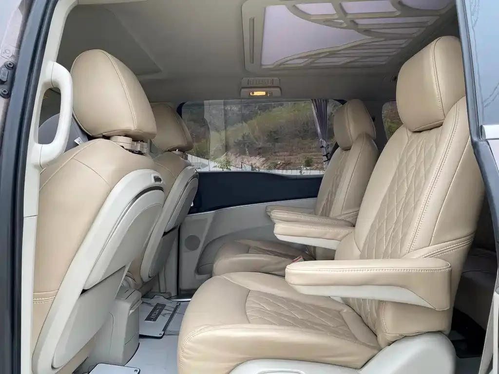 Buick GL8 2023 из CN, фото 7
