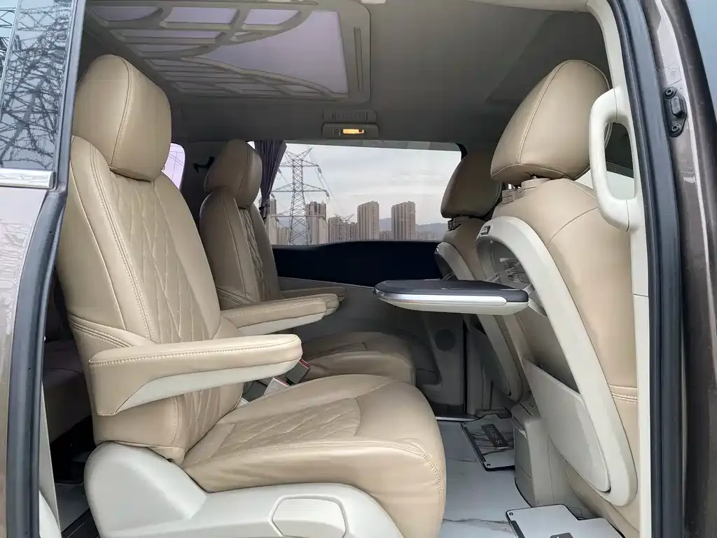Buick GL8 2023 из CN, фото 4