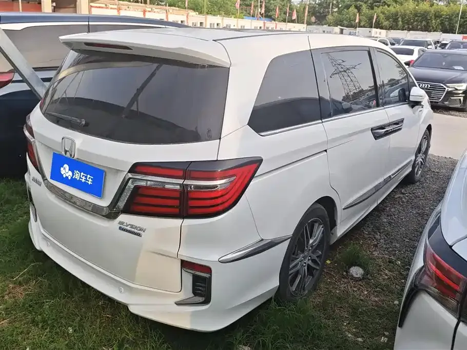 Honda Elysion 2021 из CN, фото 7